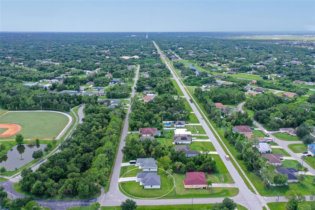 4476 Skyway Ave in North Port, FL - Building Photo