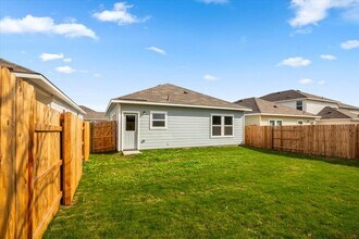 13420 Riding Dr in Pflugerville, TX - Building Photo - Building Photo