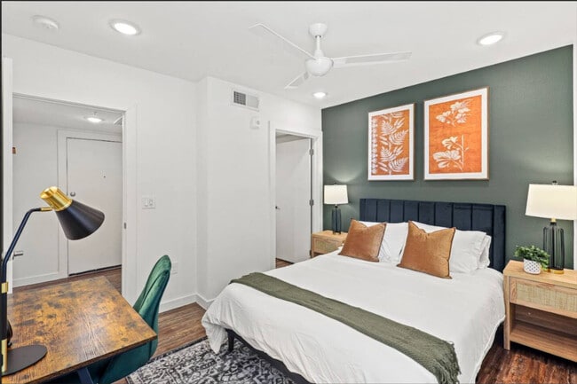 120 N Madison Ave in Dallas, TX - Foto de edificio - Building Photo