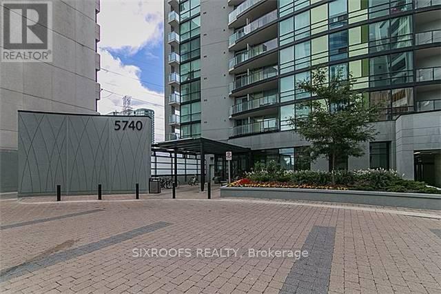 property at 5740 Yonge St