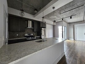 58 Elm St in Newark, NJ - Building Photo