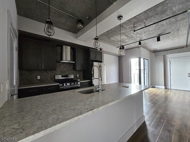 58 Elm St in Newark, NJ - Foto de edificio