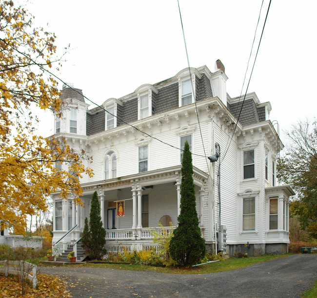 8 Chatham St in Kinderhook, NY - Building Photo - Building Photo