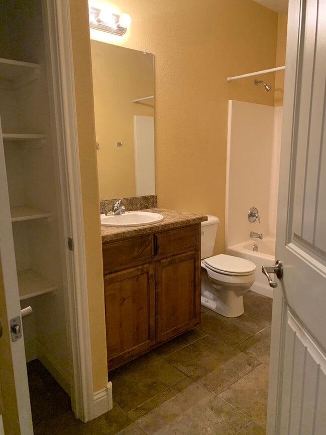 1836 Dillon Wood Dr in Portales, NM - Building Photo - Building Photo