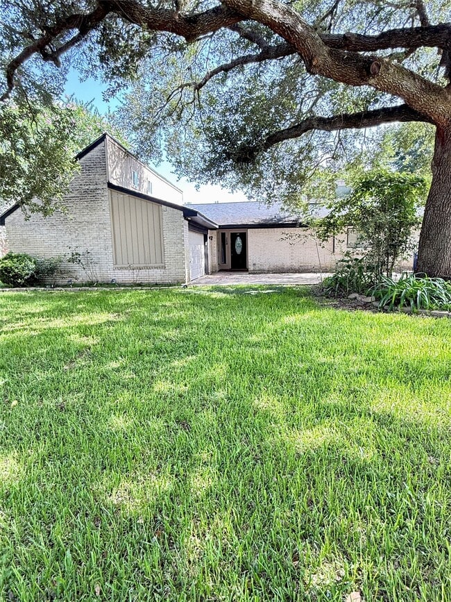 property at 354 S Amherst Dr