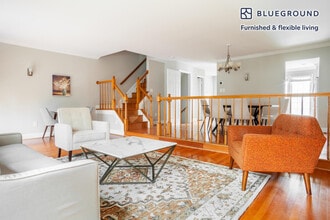 12306 Fox Lake Pl in Fairfax, VA - Building Photo - Building Photo