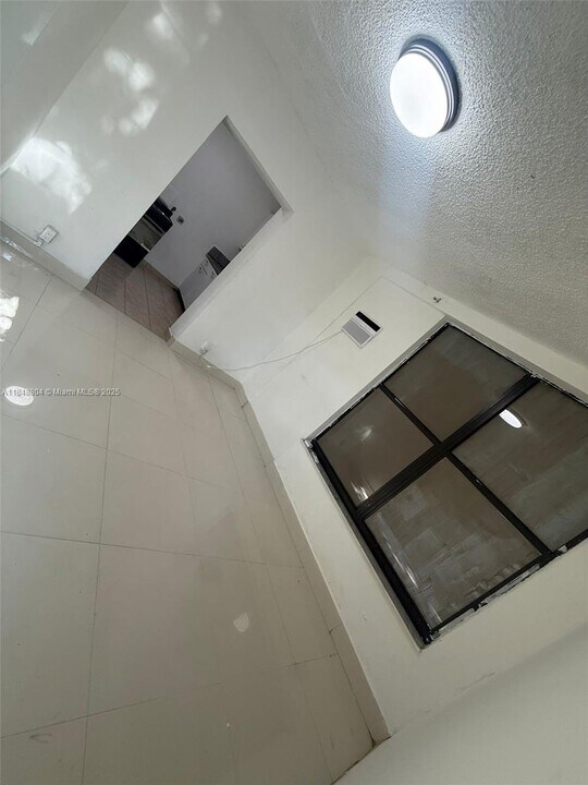 14800 NW 2nd Ave in Miami, FL - Building Photo