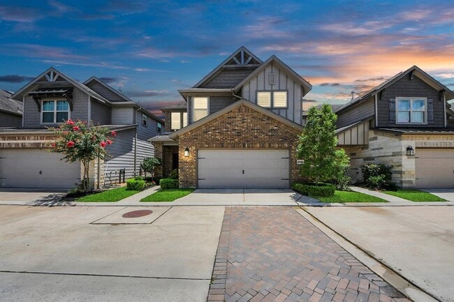 property at 8919 RoseWood Grove Ln