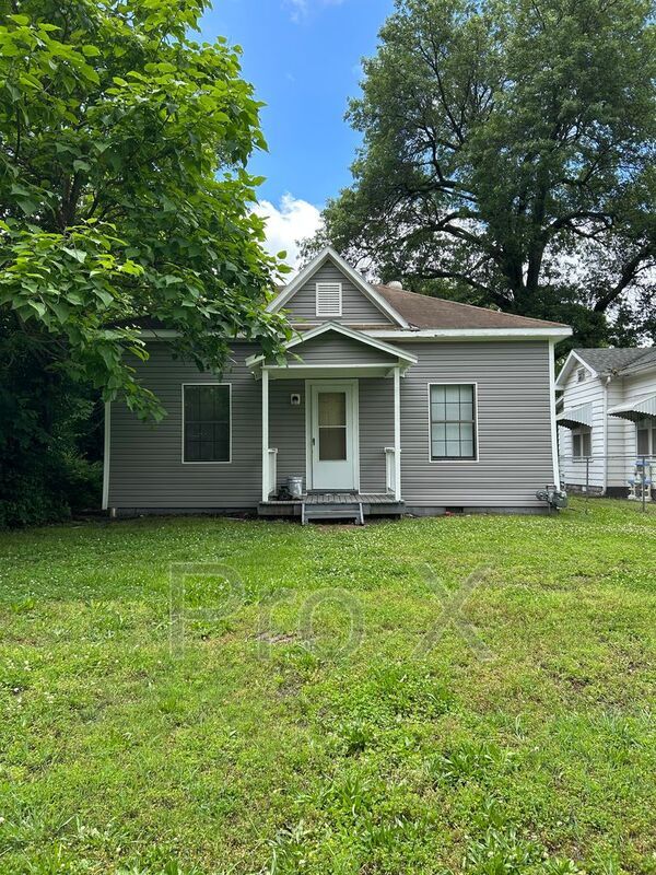 property at 305 W Forest St