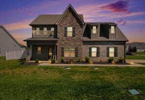 property at 624 Donna Oaks Dr