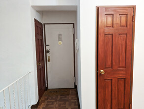 9822 63rd Dr, Unit 2B in Rego Park, NY - Building Photo - Building Photo