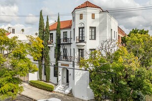 Val D' Kingsley LLC in Los Angeles, CA - Building Photo