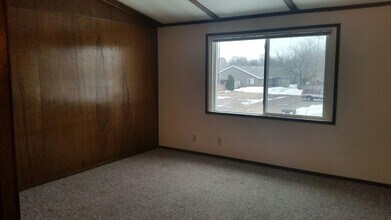 960 1st Ave in Chippewa Falls, WI - Building Photo - Building Photo