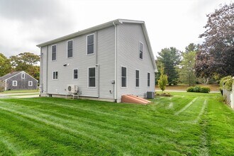 280 Barlows Landing Rd in Bourne, MA - Building Photo - Building Photo