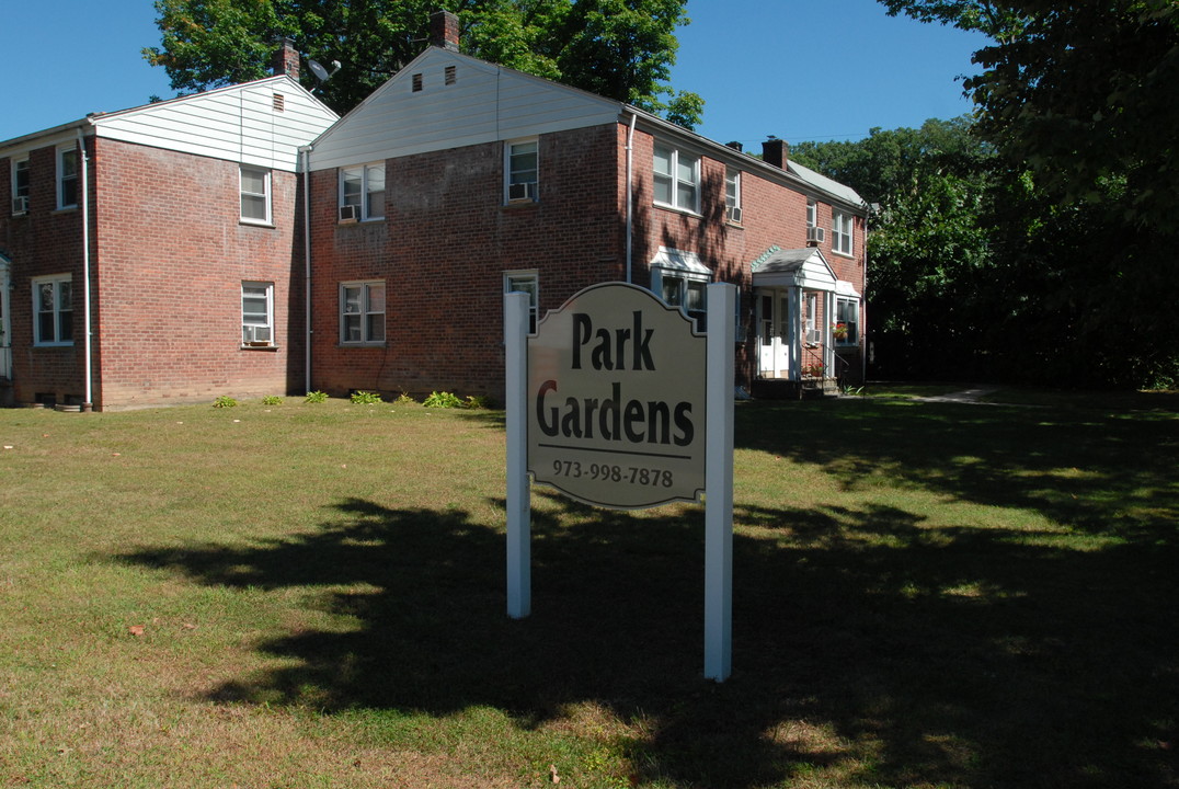 Park Gardens in Morristown, NJ - Foto de edificio