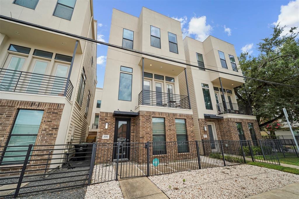 2106 Sabine St in Houston, TX - Building Photo