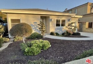 12706 Bonaparte Ave in Los Angeles, CA - Building Photo