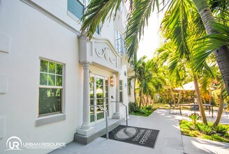 1017 Jefferson Ave in Miami Beach, FL - Foto de edificio - Building Photo