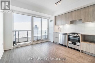 395-4395 Bloor St E in Toronto, ON - Building Photo - Building Photo