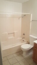 631 J St, Unit Apartment 1 in San Antonio, TX - Building Photo - Building Photo