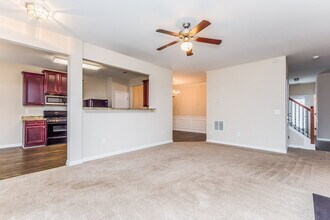 309 Breeze Ct in Canton, GA - Foto de edificio - Building Photo