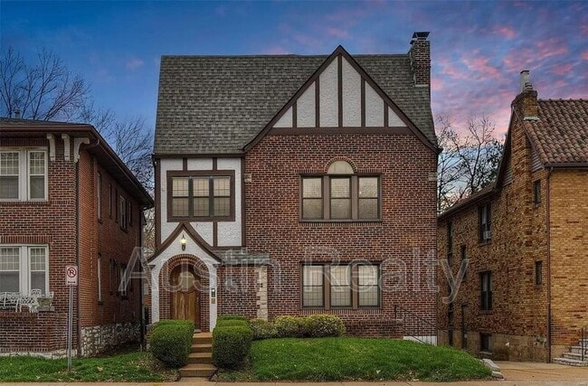 property at 404 S Hanley Rd
