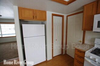 6521 W Parapet Dr in Boise, ID - Foto de edificio - Building Photo