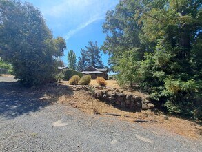 1705 Wooden Valley Rd in Napa, CA - Building Photo - Building Photo
