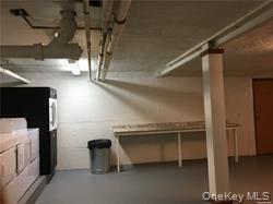 102 Division Ave in Levittown, NY - Building Photo - Building Photo