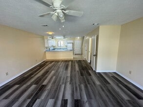 114 Linda Marie Ln in Panama City Beach, FL - Building Photo - Building Photo