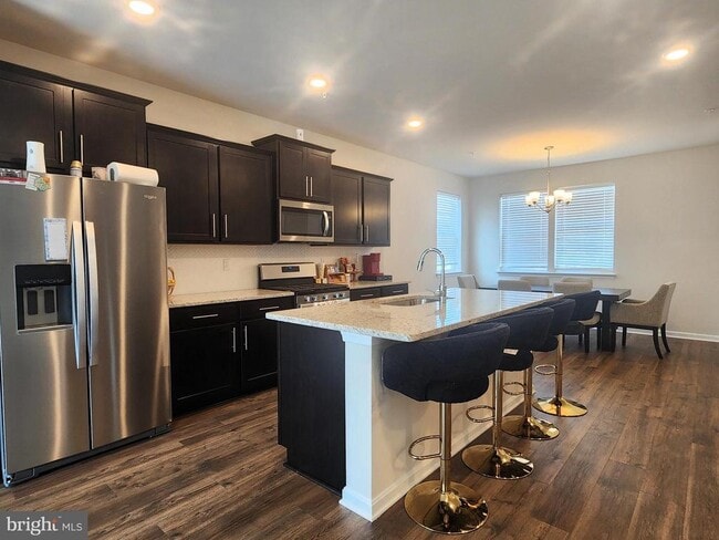 8760 Mimosa Ave in Clinton, MD - Foto de edificio - Building Photo