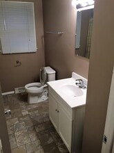 2604 40th Pl, Unit Apt. B in Highland, IN - Building Photo - Building Photo