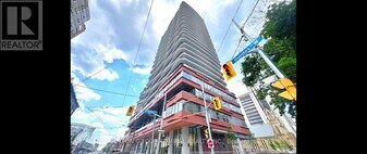 280 Dundas St W in Toronto, ON - Building Photo
