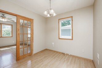 804 N Van Buren St in Batavia, IL - Building Photo - Building Photo