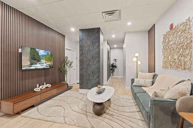 property at 117 N 15th St