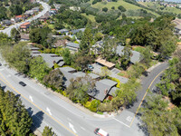 3280 - 3294 La Mesa Dr in San Carlos, CA - Foto de edificio - Building Photo