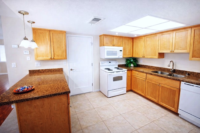 4206-4208 Casa Blanca Ln in Carmichael, CA - Building Photo - Building Photo