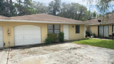 1119 Goldenrod Rd in Wellington, FL - Building Photo - Building Photo