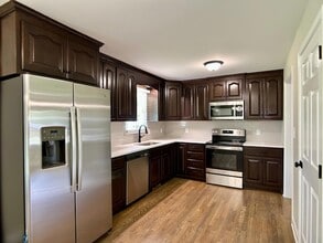 103 Crescent Dr in Princeton, NC - Foto de edificio - Building Photo