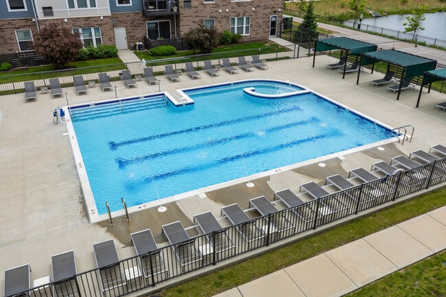 28294 Ferry Rd in Warrenville, IL - Building Photo - Building Photo