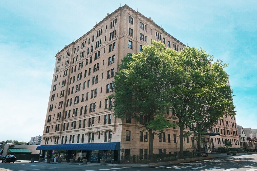 Arlington Apartments in Pittsburgh, PA - Foto de edificio