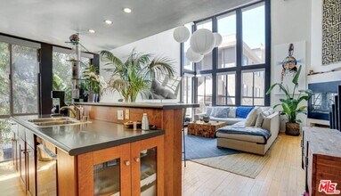 14 Mast St in Los Angeles, CA - Building Photo - Building Photo