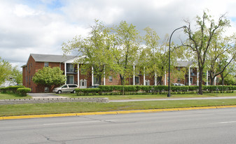 Williamsburg Village West Apartments