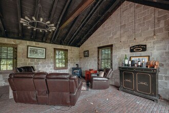 21 Aly Raisman Wy, Unit FL4-ID1262024P in Needham, MA - Foto de edificio - Building Photo