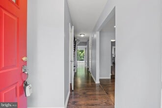 1905 Featherwood St in Silver Spring, MD - Building Photo - Building Photo