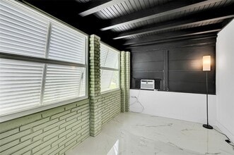 2421 Garfield St in Hollywood, FL - Building Photo - Building Photo