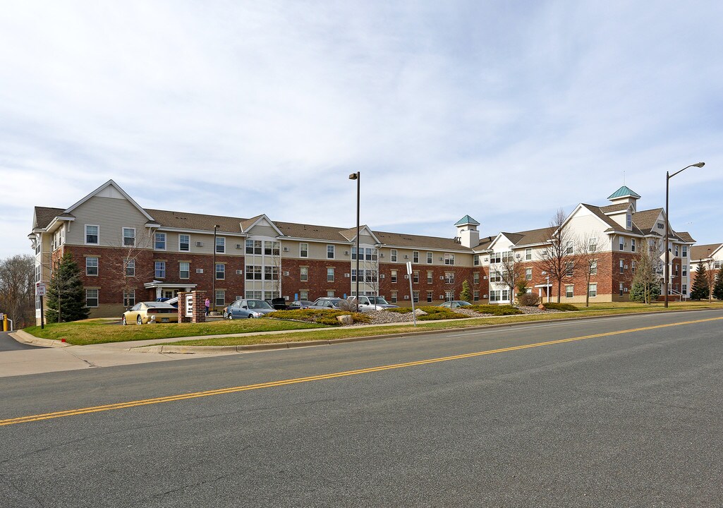O'Leary Manor in Eagan, MN - Building Photo