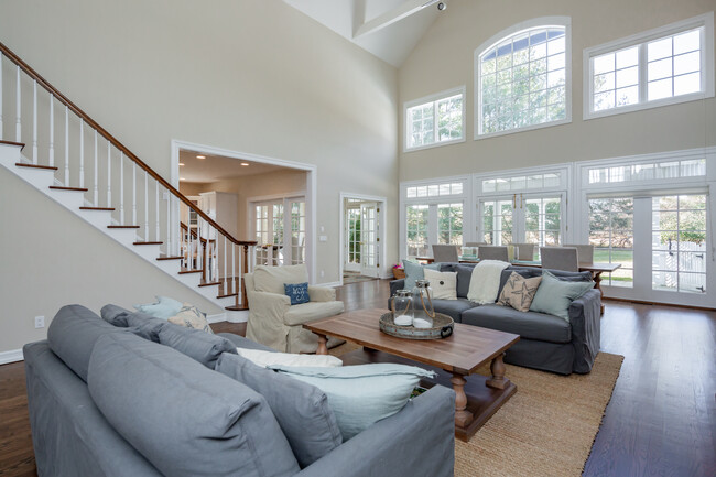 4 Heritage Farm Ln in East Hampton, NY - Building Photo - Building Photo