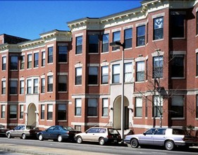 St. Mary's Apartments in Waltham, MA - Foto de edificio - Building Photo