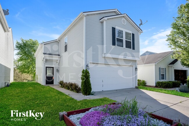 2235 Collins Way in Greenfield, IN - Foto de edificio - Building Photo